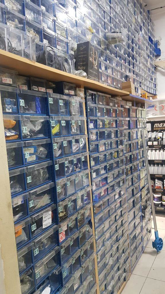 Alemdar Otomotiv Dükkan İçi Fotoğrafı 