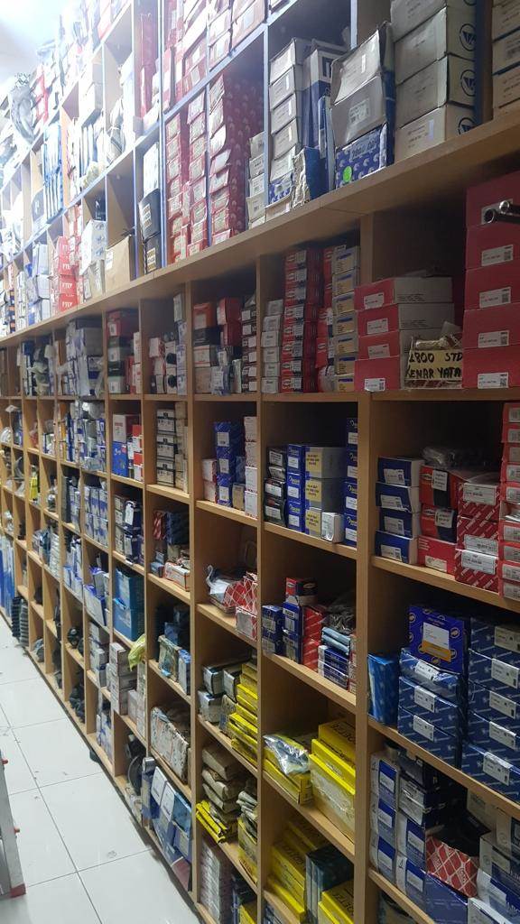 Alemdar Otomotiv Dükkan İçi Fotoğrafı 